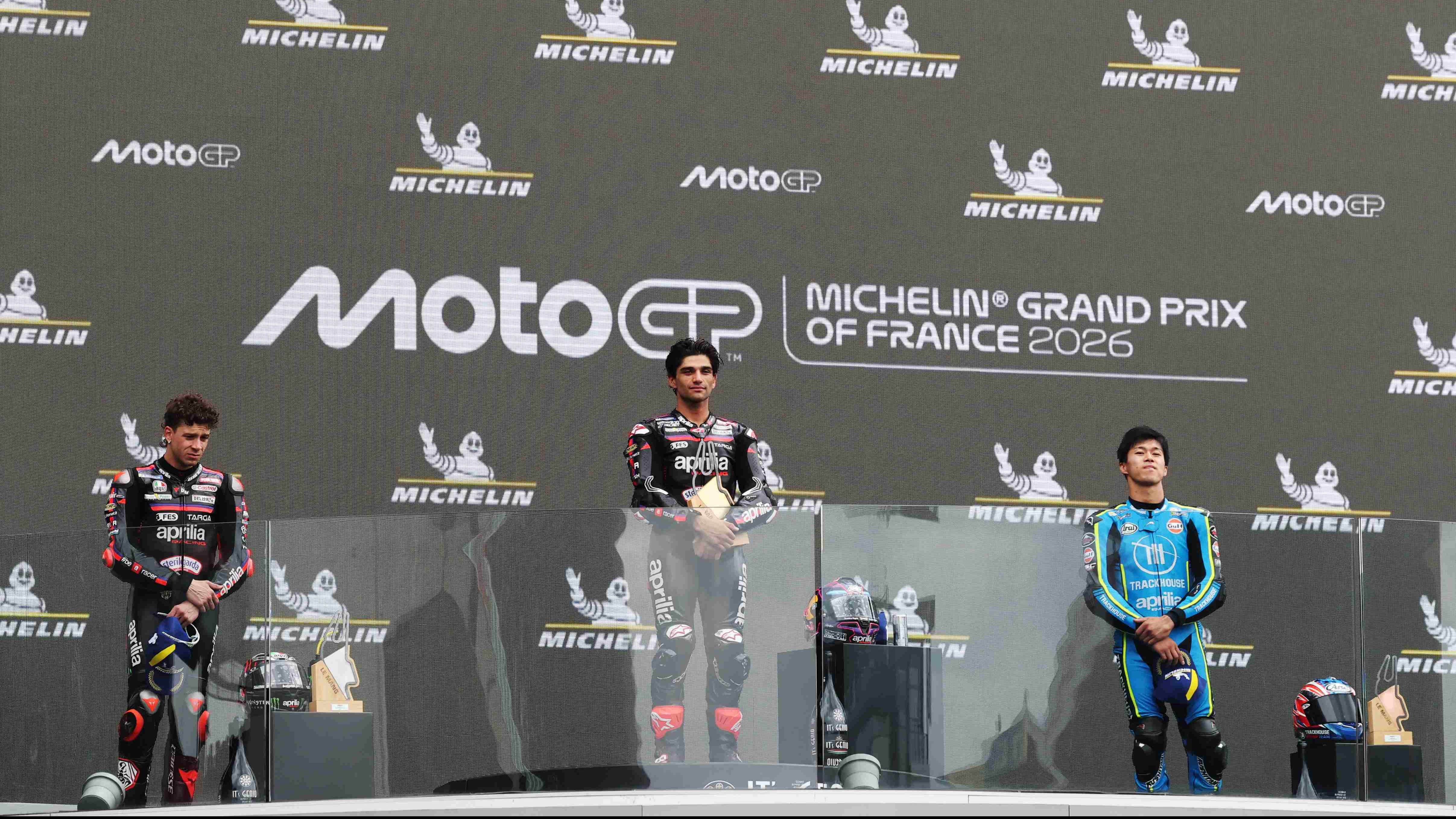 Rider Aprilia, Marco Bezzecchi dan Jorge Martin bersama Rider Trackhouse, Ai Ogura di Podium MotoGP Prancis 2026
