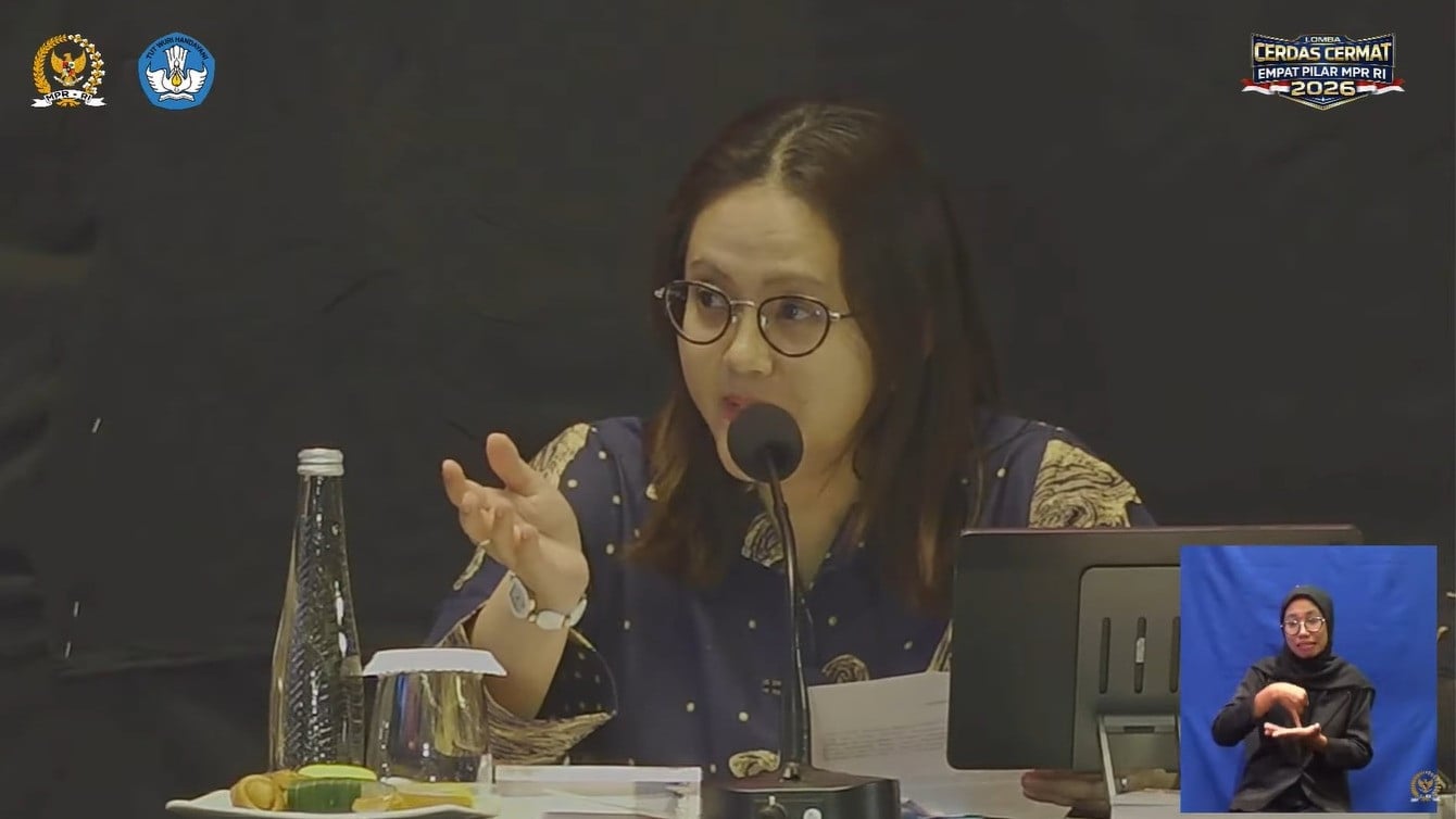 Hot News: Viral MC LCC Kalbar Dipecat Wedding Planner, Dedi Mulyadi Mau Hapus Pajak Kendaraan, Rekam Jejak Juri MPR RI Disorot
            - galeri foto