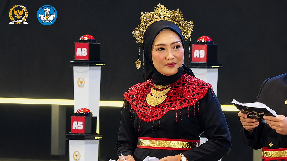 Shindy Lutfiana Eks MC LCC MPR Kalbar