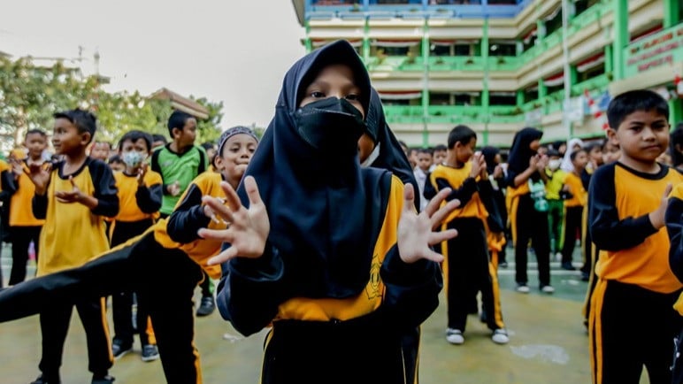Lensa Berbicara: Anak-anak di Tengah Asap, Potret Ancaman Polusi di Marunda
