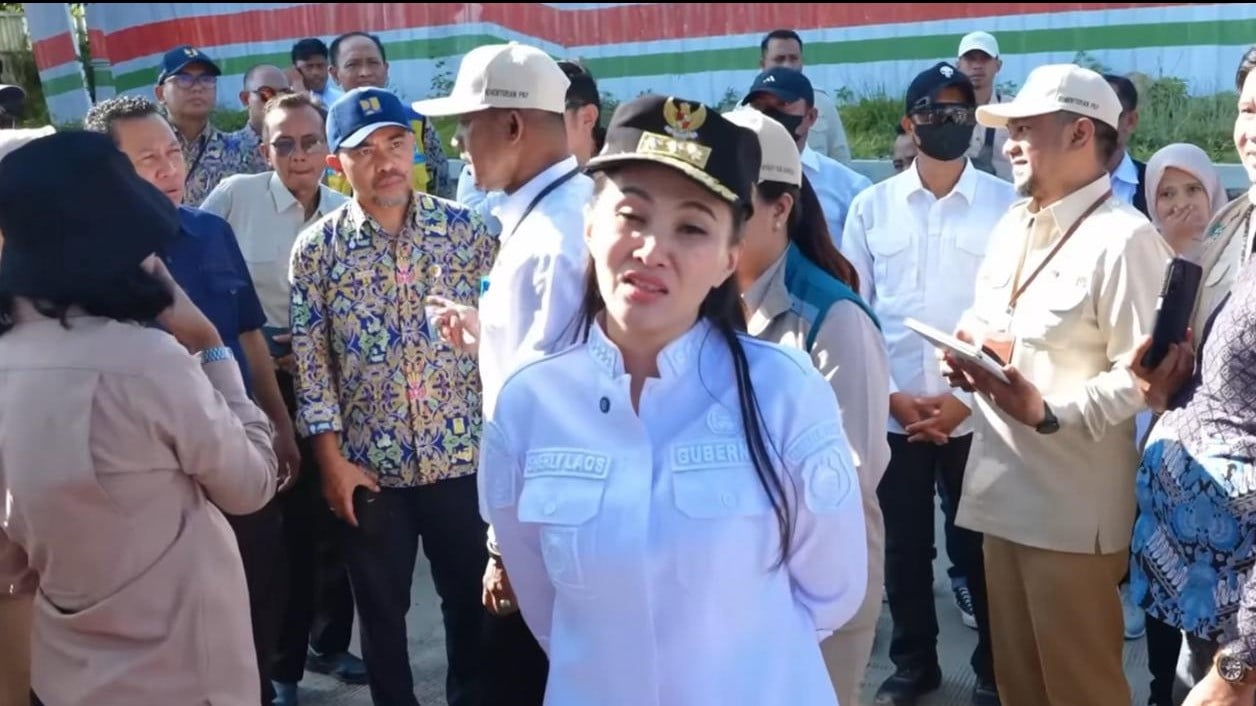 Gubernur Maluku Utara, Sherly Tjoanda, meninjau kawasan hunian tetap bagi warga terdampak bencana di Rua, Kota Ternate.