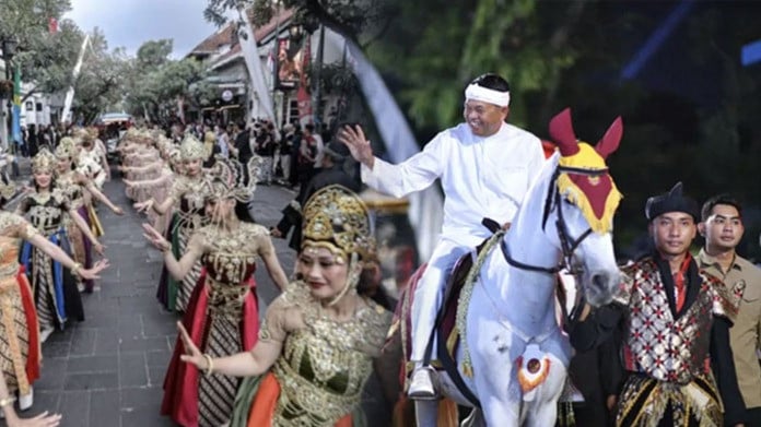 Soal Adanya Pemujaan dan Klenik, Dedi Mulyadi Minta Masyarakat Ubah Cara Pandang ke Situs Peninggalan Sejarah Sunda
            - galeri foto