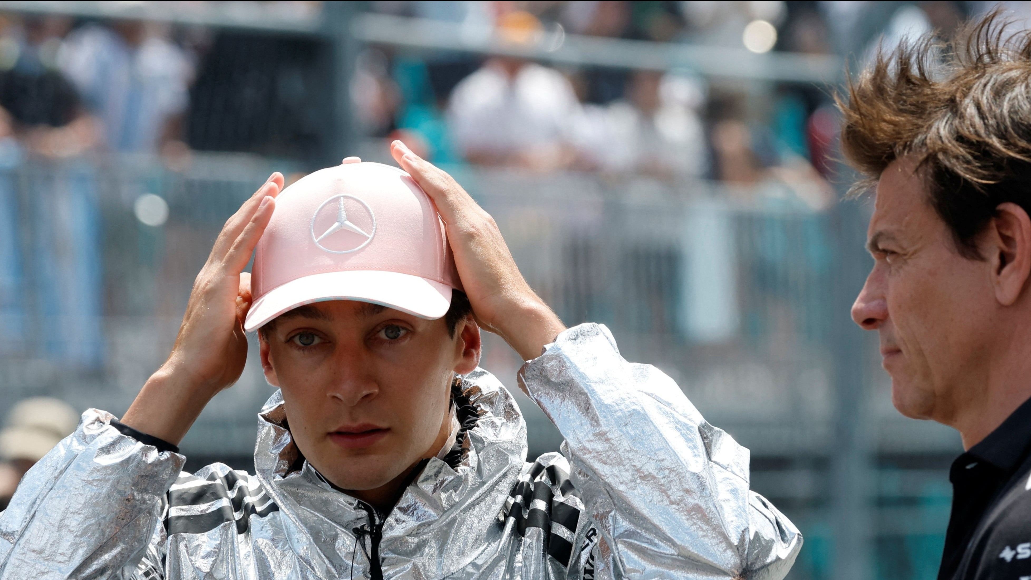 George Russell dan Kepala Tim Mercedes, Toto Wolff