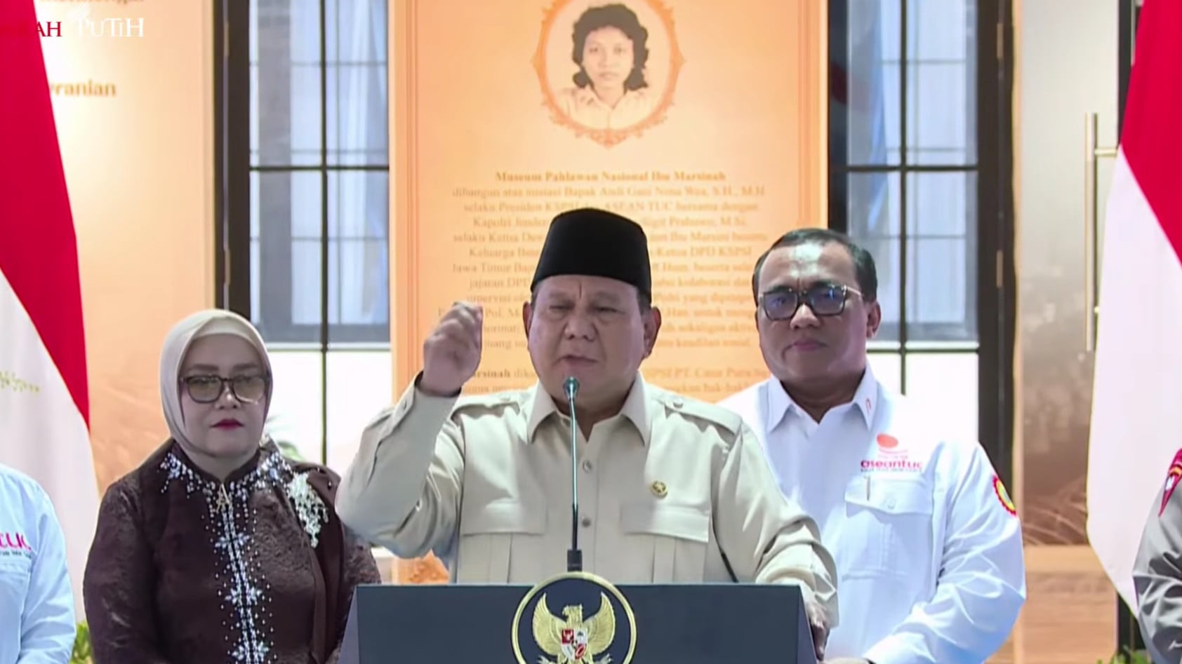 Prabowo Subianto meresmikan Museum Ibu Marsinah dan Rumah Singgah di Desa Nglundo, Kabupaten Nganjuk, Jawa Timur, Sabtu (16/5/2026).