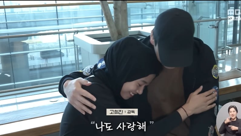 Momen pelatih Red Sparks Ko Hee-jin menangis saat antar Megawati Hangestri ke bandara Incheon