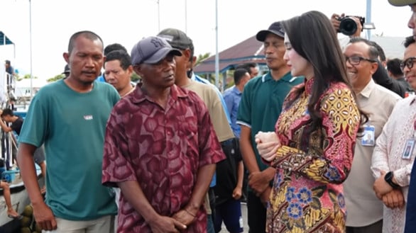 Nelayan Ternate tak kuasa tahan tawa dengar pertanyaan Sherly Tjoanda