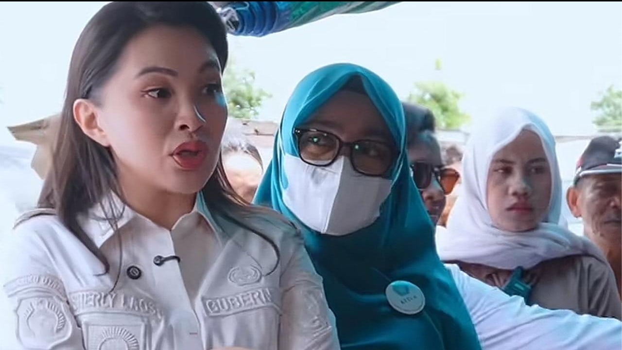 Sherly Tjoanda saat ke pasar Galala Sofifi