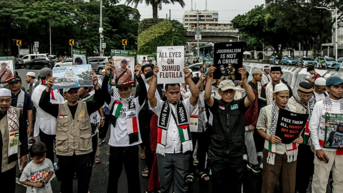 Lensa Berbicara: Massa AWG Gelar Aksi Solidaritas, Kecam Dugaan Kekerasan terhadap Aktivis Palestina