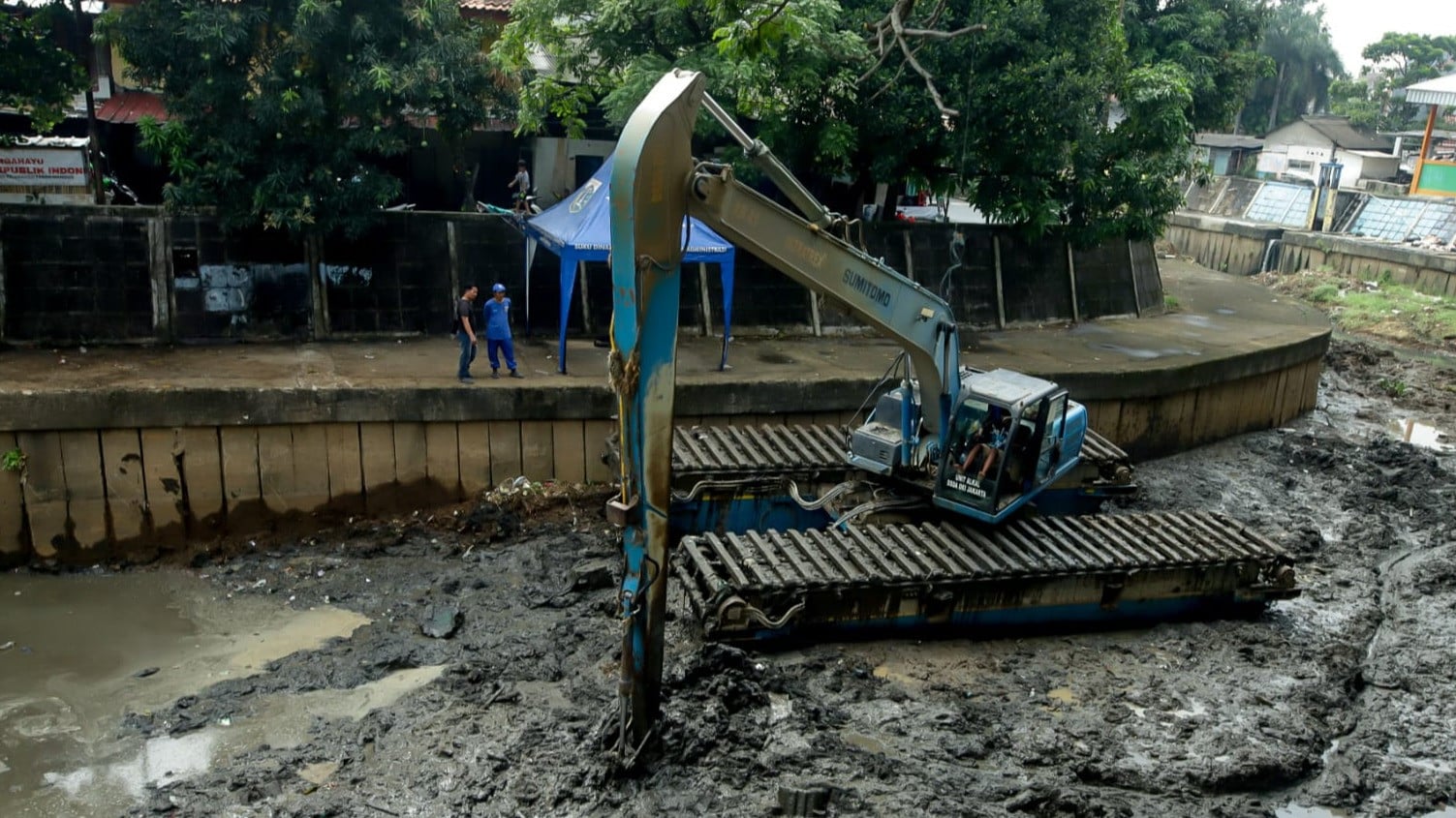Lensa Berbicara: Pengerukan Kali Ciliwung Dilakukan untuk Optimalkan Drainase
