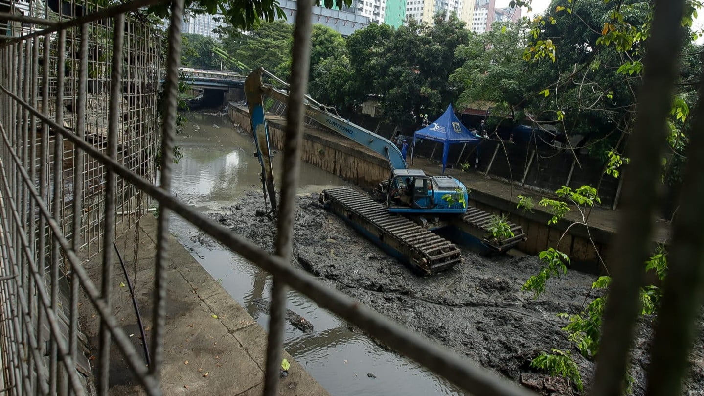 Lensa Berbicara: Pengerukan Kali Ciliwung Dilakukan untuk Optimalkan Drainase