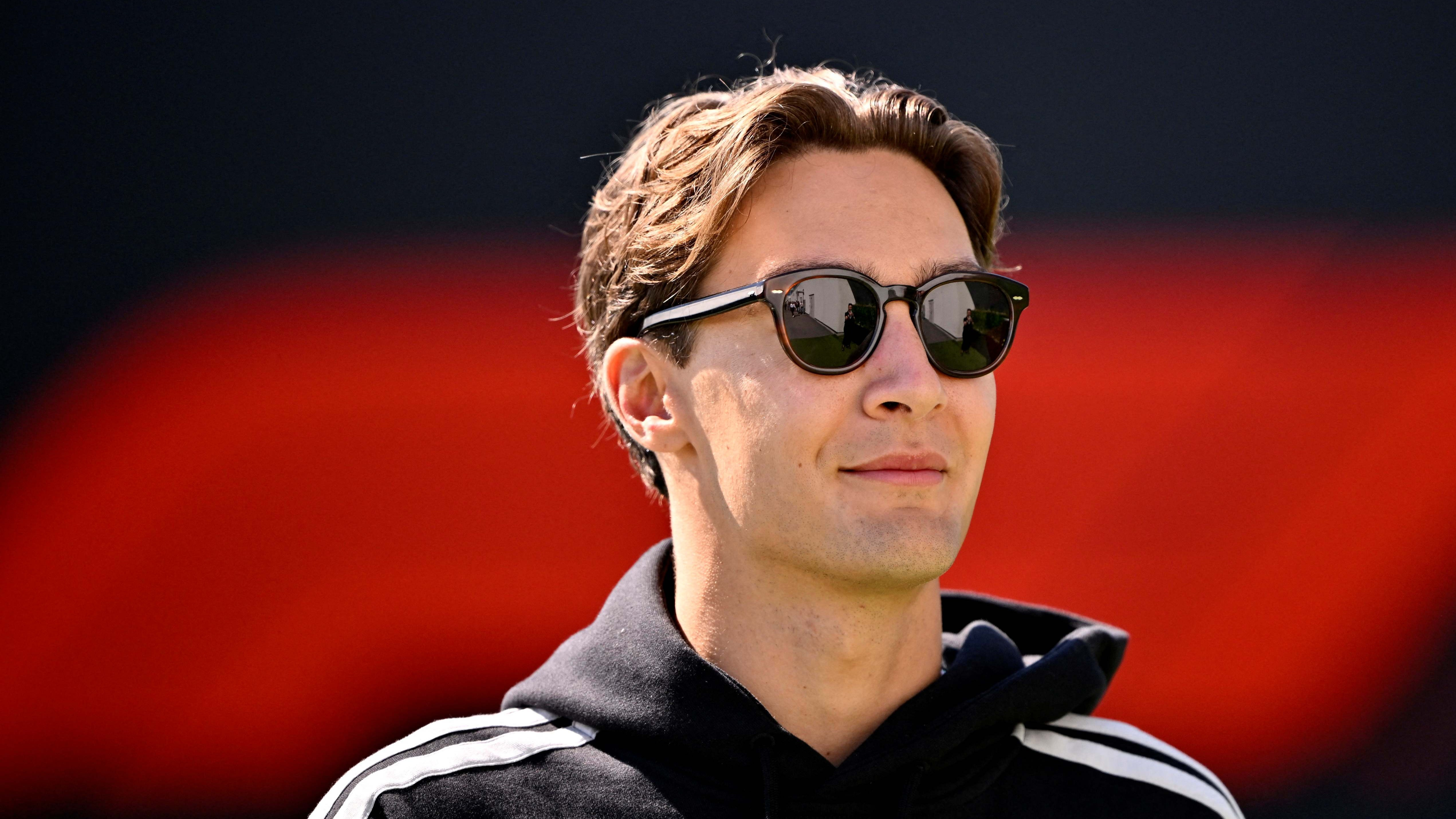 Pembalap Mercedes, George Russell