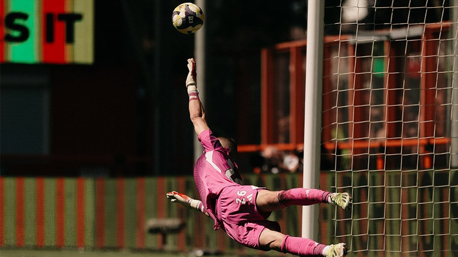 Kiper Timnas Indonesia, Maarten Paes