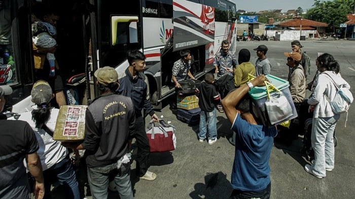Menunggu Klakson Keberangkatan di H-1 Idul Adha