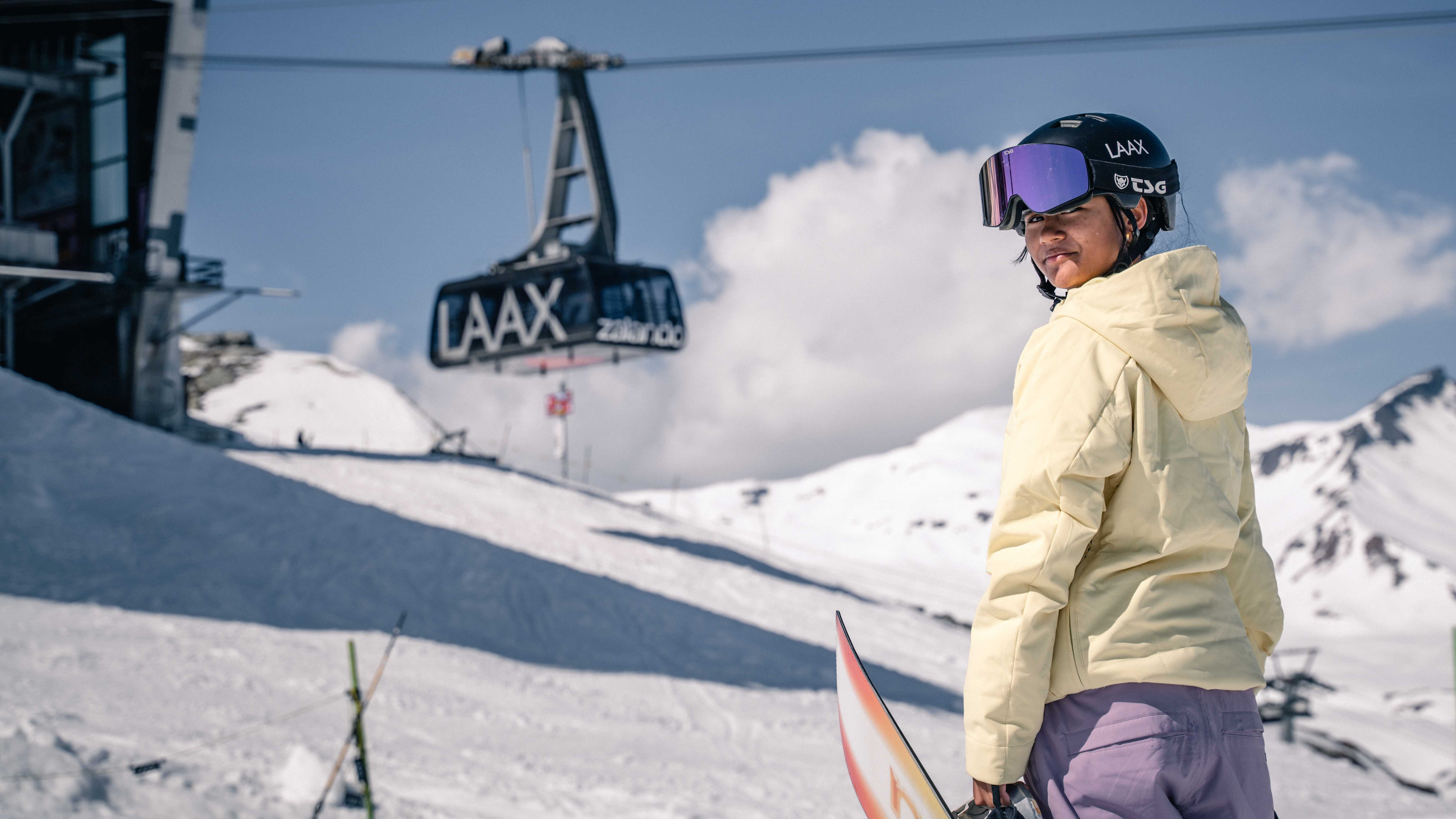 ‎Profil Zazi Betari Landman, Atlet Snowboarding 14 Tahun yang Bermimpi Harumkan Nama Indonesia di Olimpiade Musim Dingin 2030
            - galeri foto