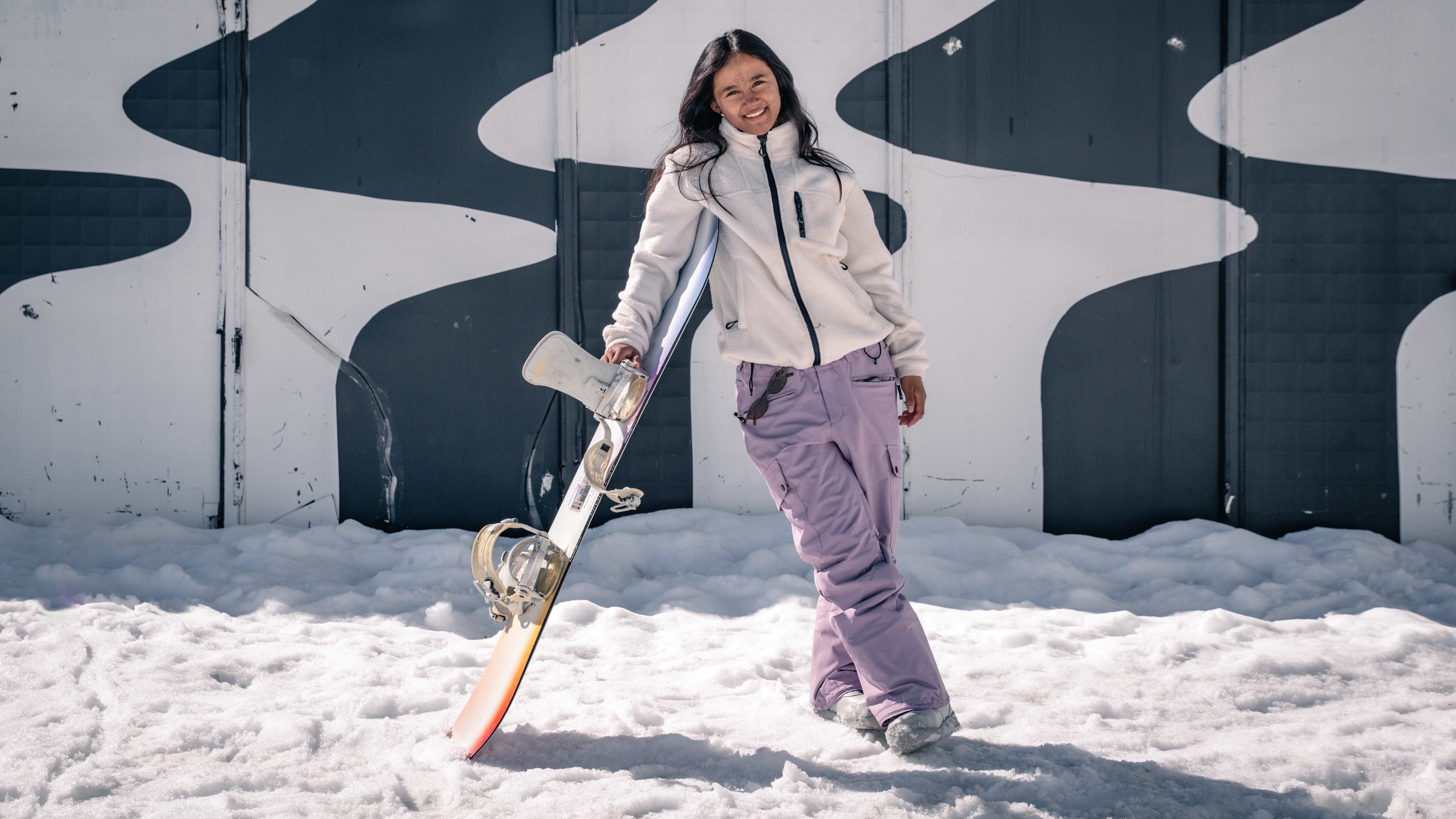Atlet Snowboarding Indonesia, Zazi Betari Landman