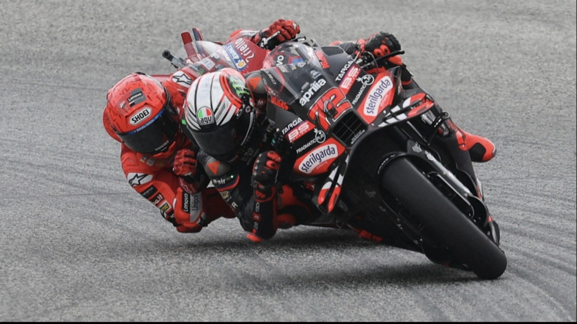 Duel Marco Bezzecchi vs Marc Marquez