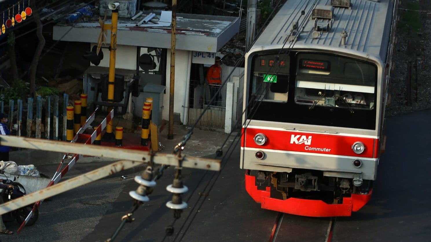 Lensa Berbicara: Atasi Kepadatan Penumpang, Green Line Ditargetkan Gunakan KRL SF12