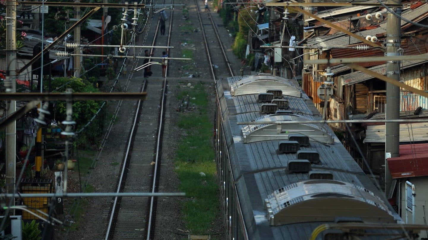 Lensa Berbicara: Atasi Kepadatan Penumpang, Green Line Ditargetkan Gunakan KRL SF12