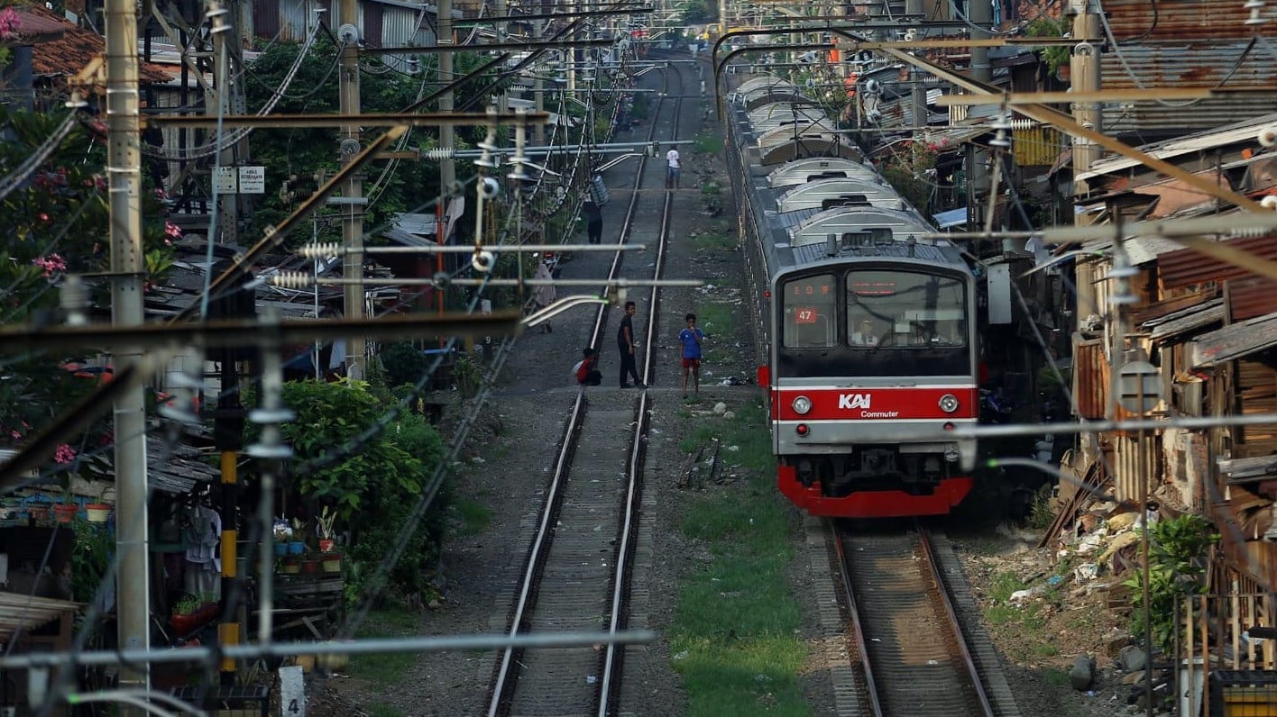 Lensa Berbicara: Atasi Kepadatan Penumpang, Green Line Ditargetkan Gunakan KRL SF12