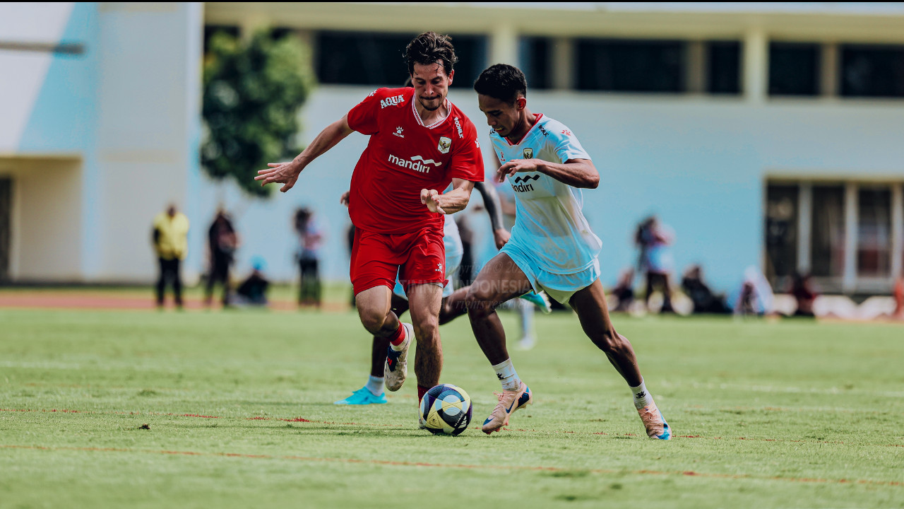 John Herdman Mau GBK Jadi Benteng Menakutkan Tim Asia, Ini Target Besar Timnas Indonesia di FIFA Matchday dan Piala AFF 2026
            - galeri foto