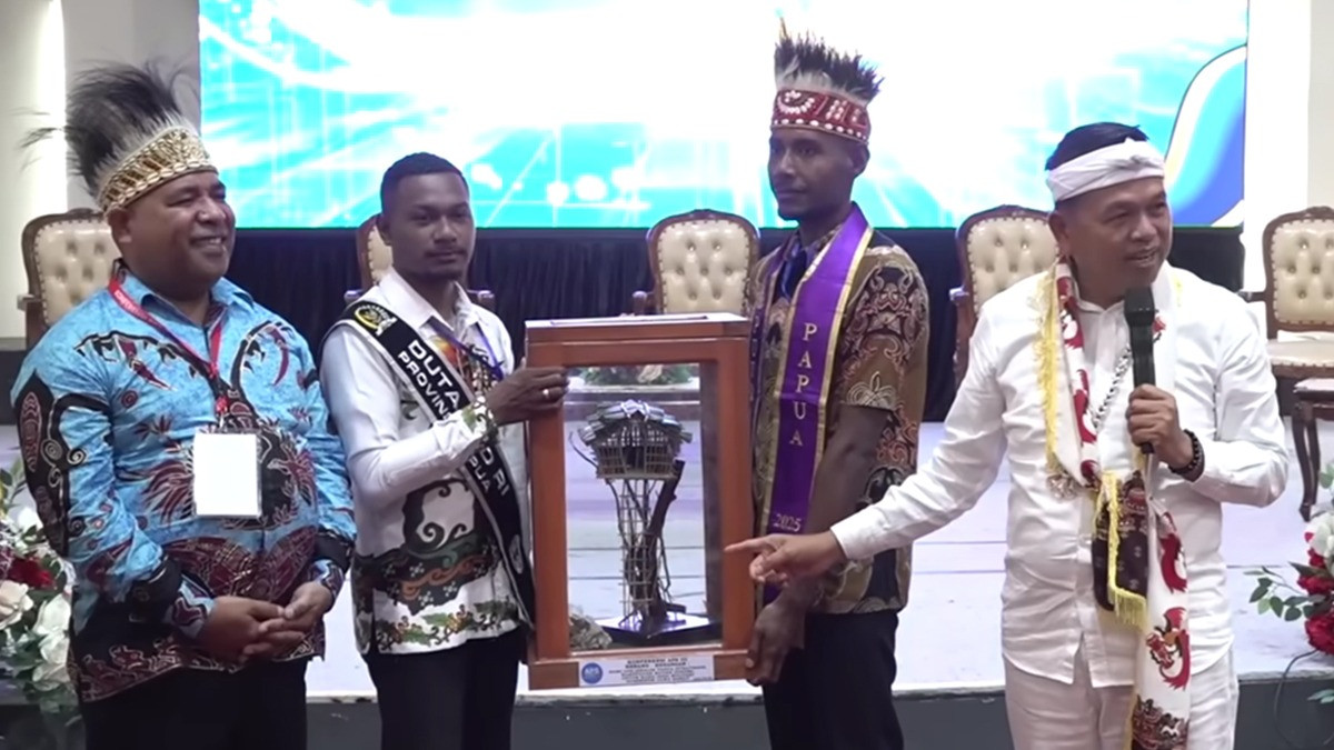 Gubernur Jawa Barat, Dedi Mulyadi di Papua