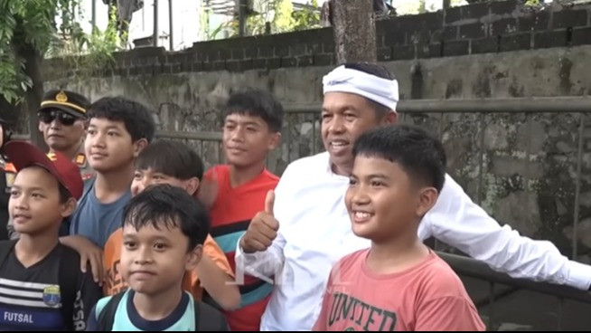 Gubernur Jawa Barat, Dedi Mulyadi di Sukajadi Bandung.
