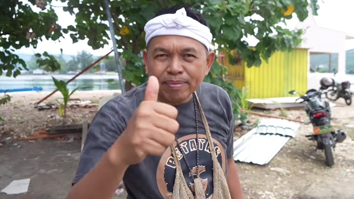 Dedi Mulyadi Puji Kejujuran Anak-anak Papua karena Enggan Terima Uang Rp100 Ribu, KDM: Hebat!
            - galeri foto