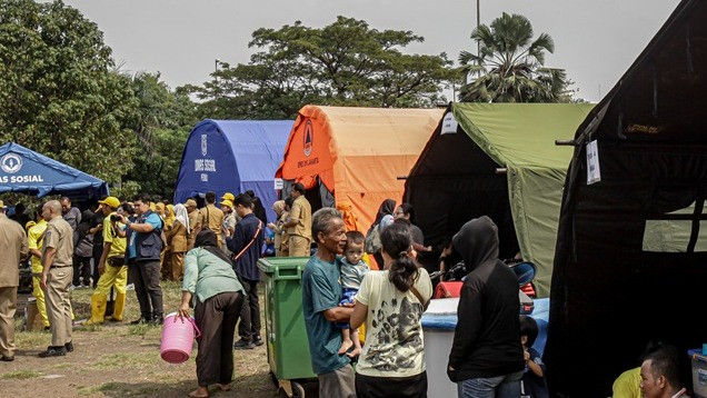 Potret Harapan di Balik Tenda Pengungsian Pascakebakaran Kebon Kosong