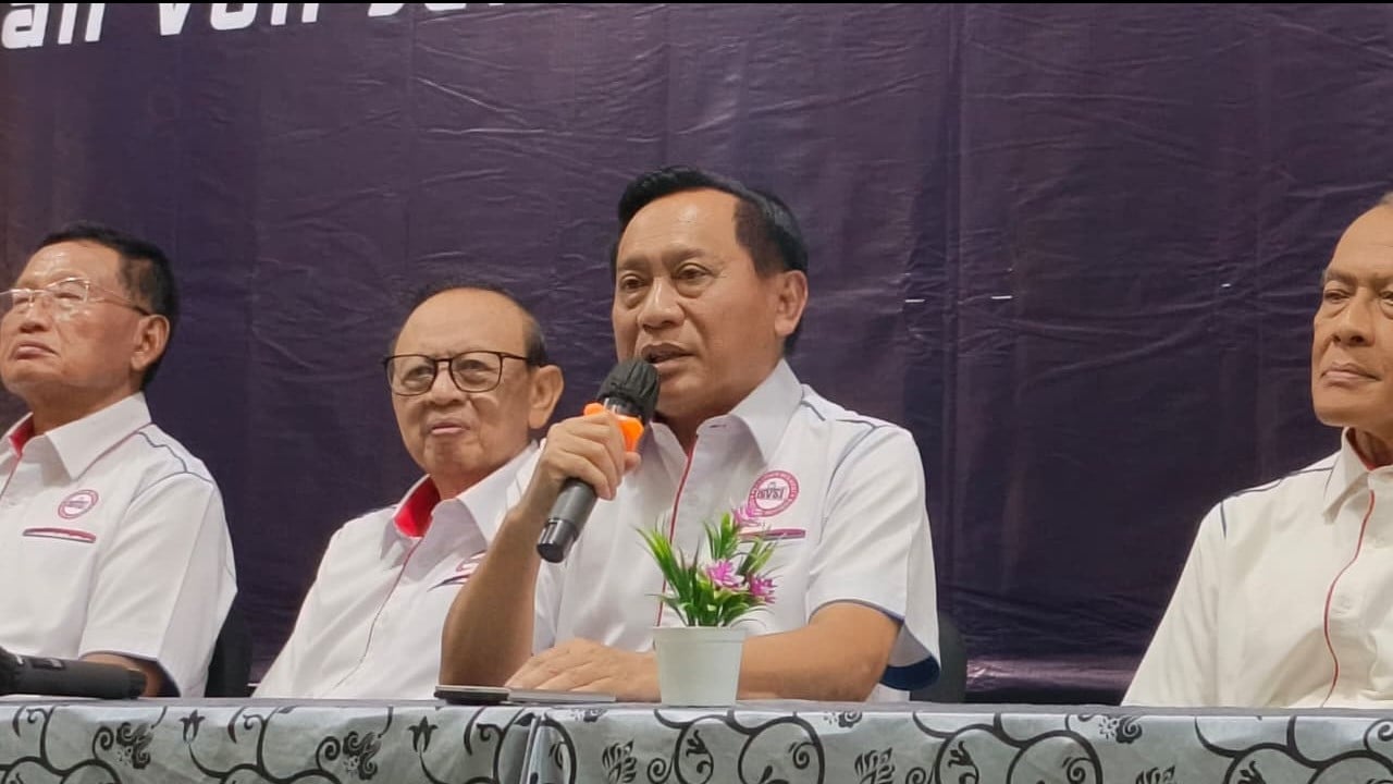 Ketua Umum PP PBVSI Imam Sudjarwo