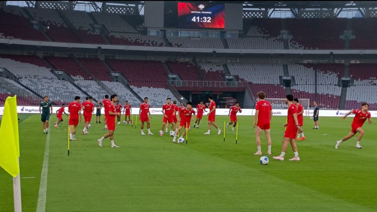 Skuad Timnas Indonesia di official training