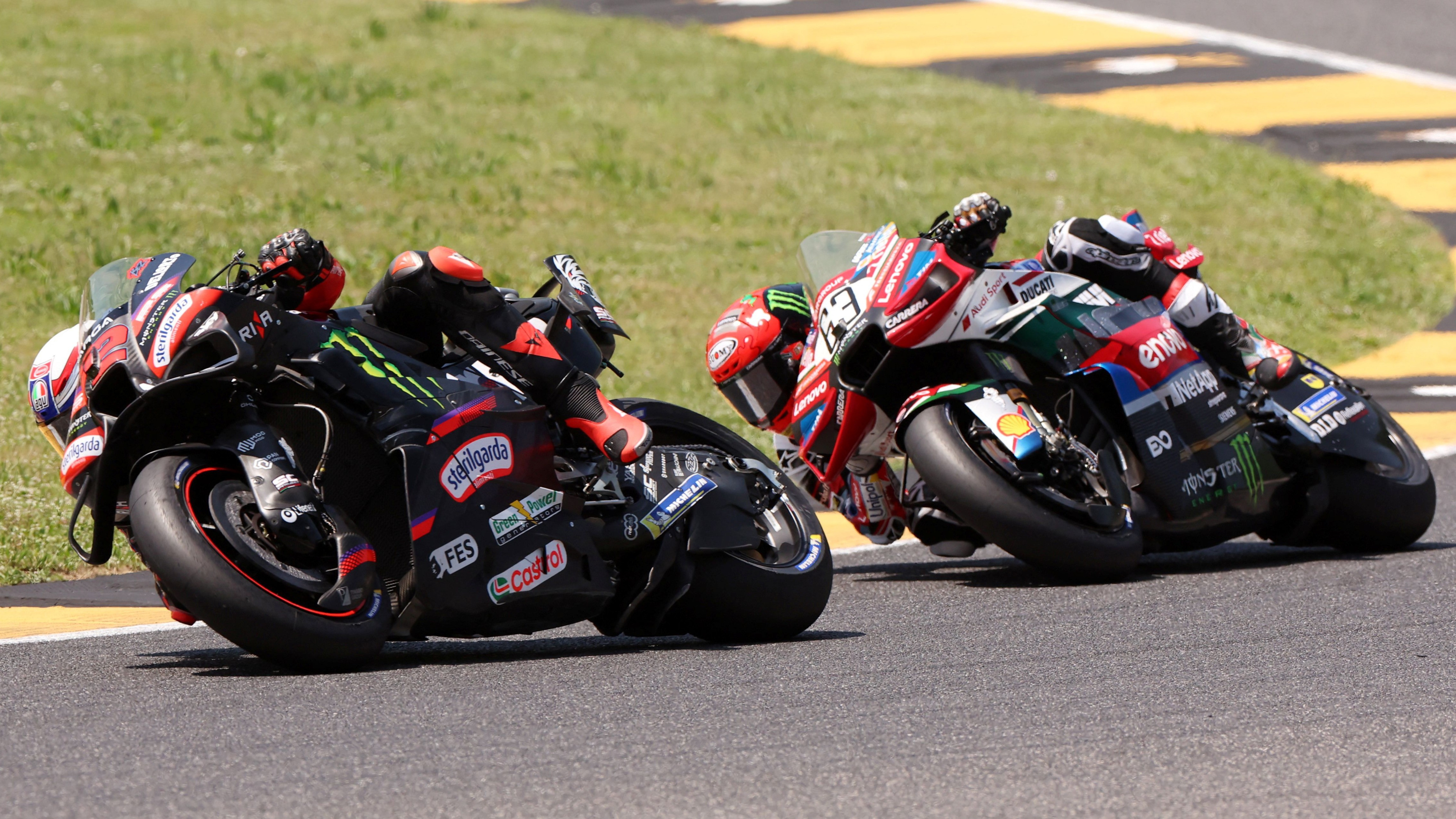 Duel Marco Bezzecchi dan Francesco Bagnaia di MotoGP Italia 2026