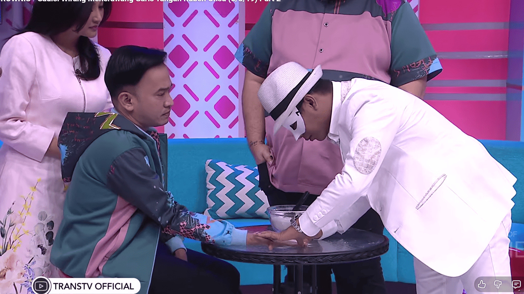 Wirang Wibawa saat meramal Ruben Onsu