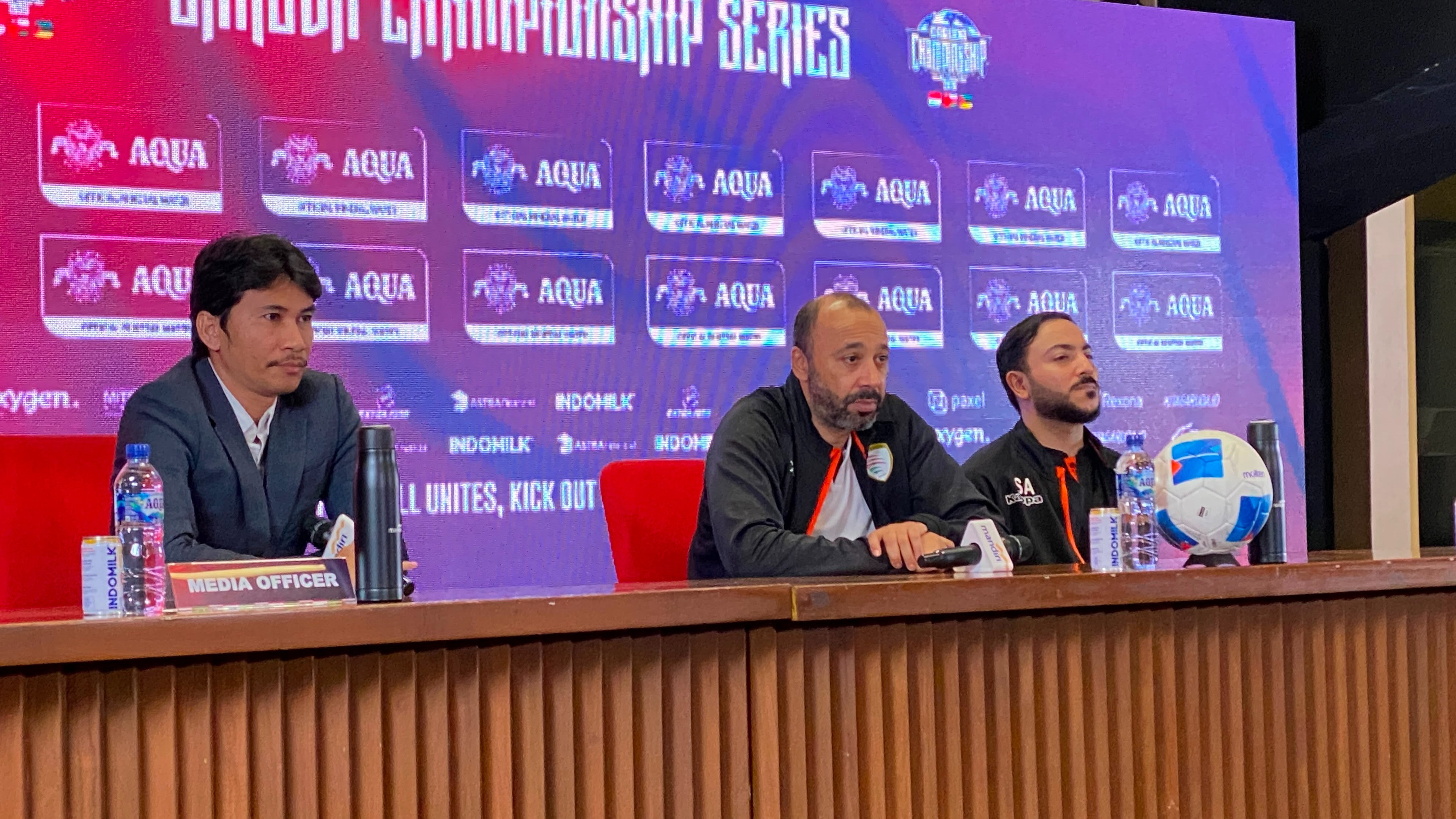 Pelatih Timnas Oman, Tarik Sektioui usai Menghadapi Timnas Indonesia di FIFA Matchday