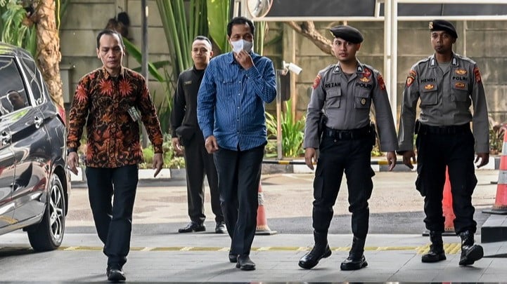 Bupati Muara Enim, H Edison tiba di Gedung Merah Putih Komisi Pemberantasan Korupsi (KPK) setelah terjaring Operasi Tangkap Tangan (OTT) 7-8 Juni kemarin, Selasa (9/6/2026)