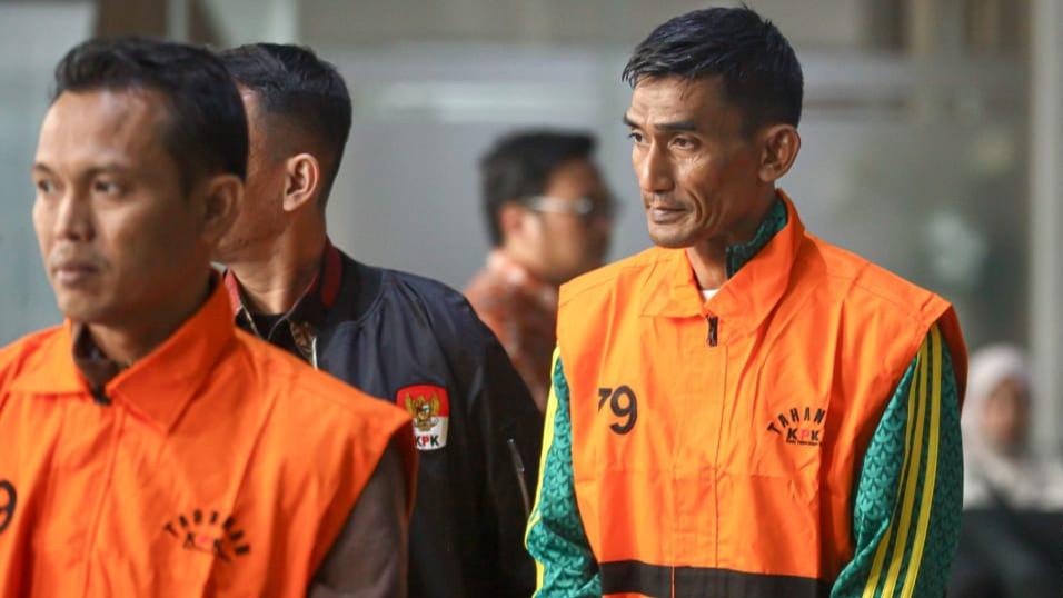 Lensa Berbicara: Bupati Muara Enim Kenakan Rompi Tahanan KPK Usai OTT