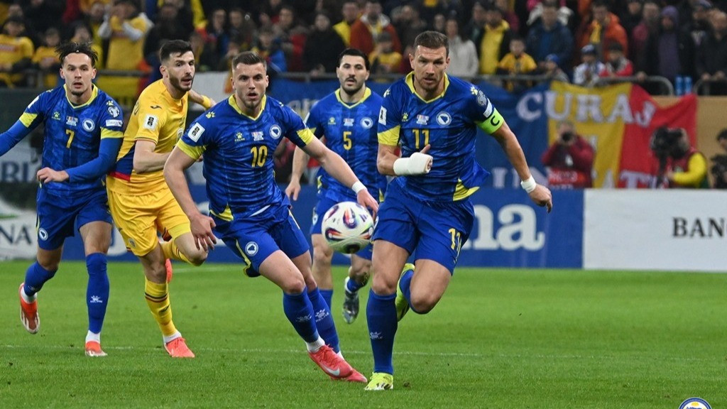 Siapa Edin Dzeko? Sang Berlian Bosnia yang Menolak Tua di Piala Dunia 2026
            - galeri foto