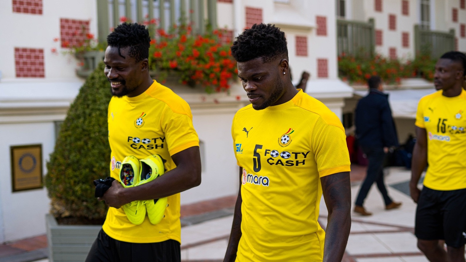 Pemain Timnas Ghana, Thomas Partey (kanan)