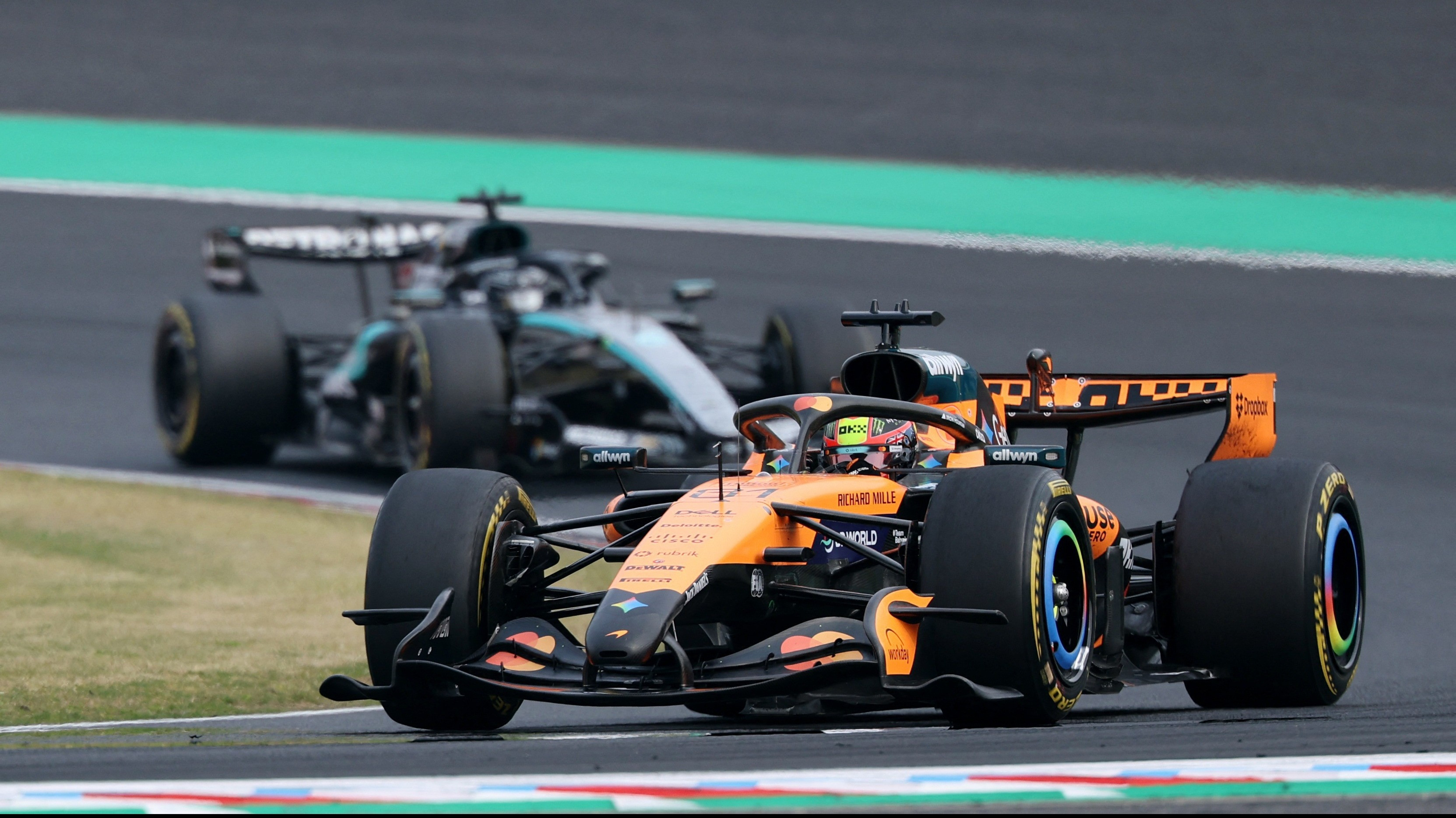 Duel Mercedes dan McLaren di F1 2026