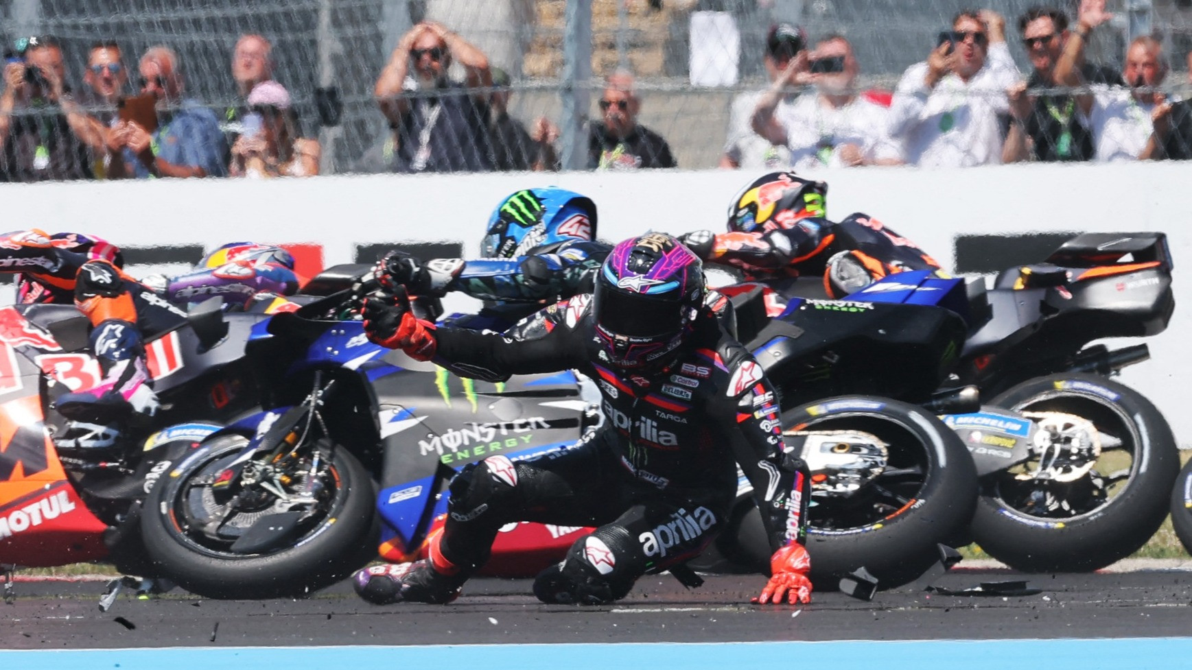 Rider Aprilia, Jorge Martin alami Crash di MotoGP Catalunya 2026