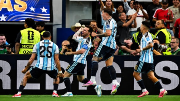 Lionel Messi dan Deretan Rekor Fantastis yang Berhasil Dipecahkan Sepanjang Piala Dunia
            - galeri foto