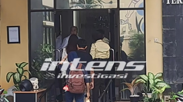 Setelah Ruben Onsu Konsultasi ke KPAI, Sarwendah Kini Datangi Komnas Perempuan
            - galeri foto