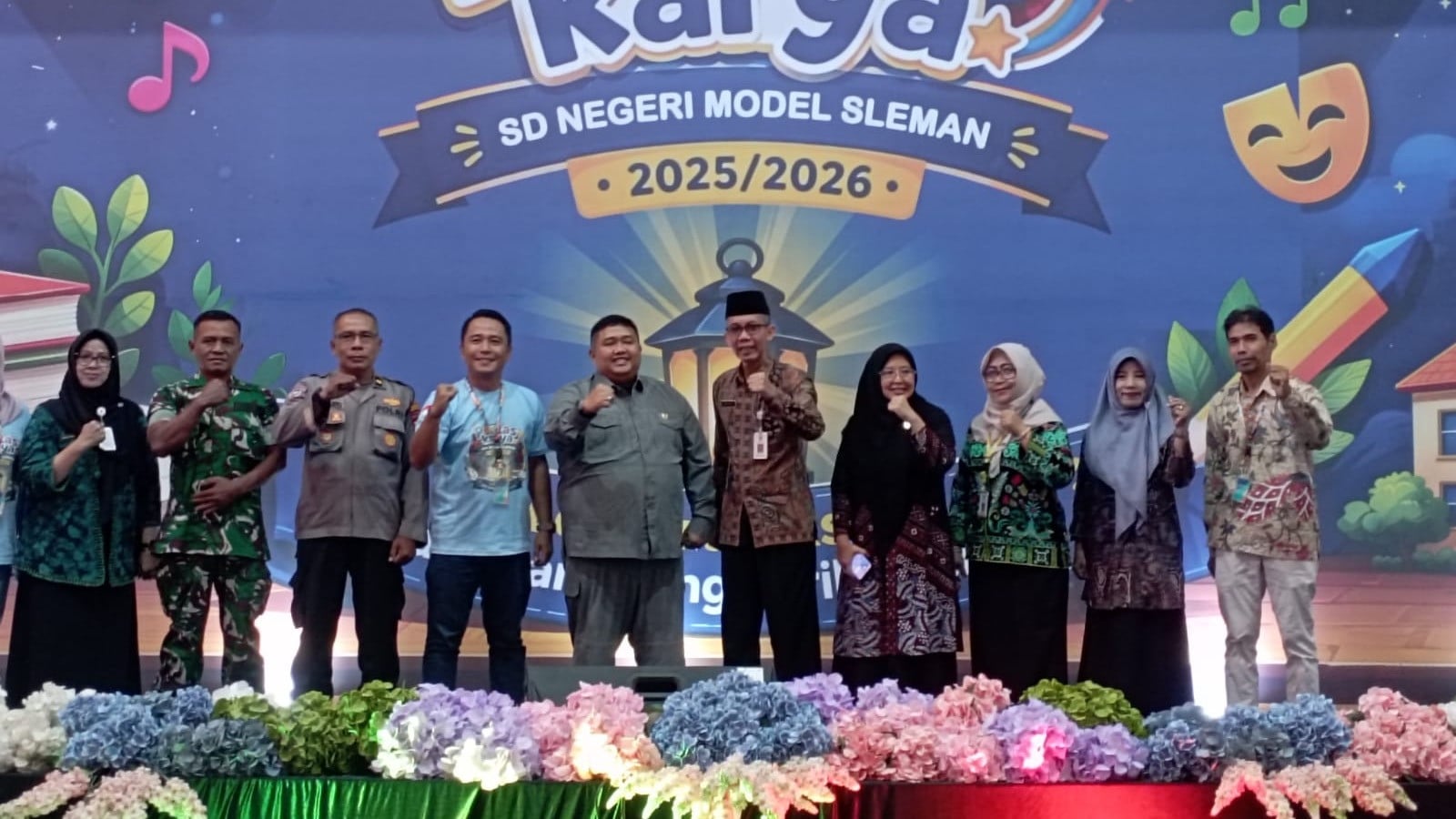 Pentas Karya "LENTERA AKSA", Wadah Kreativitas Siswa Satu Panggung Seribu Cerita
            - galeri foto