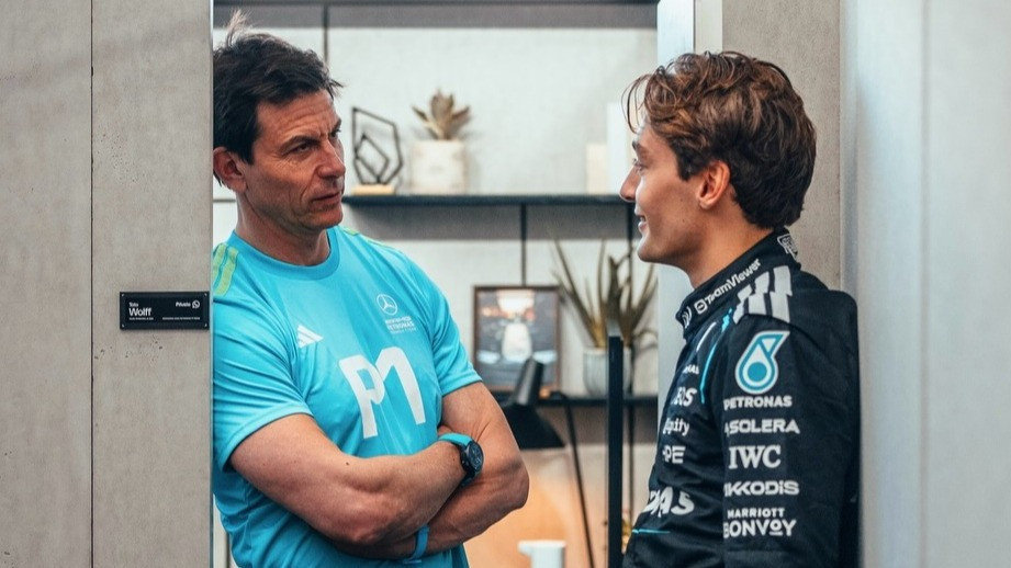 Toto Wolff dan George Russell