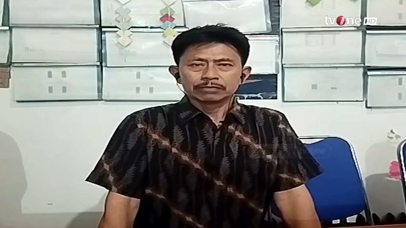 Ketua RW 07 Kelurahan Cinunuk, Cileunyi, Kabupaten Bandung, Pepen memberikan kesaksian tentang Taufik Hidayat, pelaku kasus penyekapan dan penganiayaan wanita, YTR selama 3 tahun