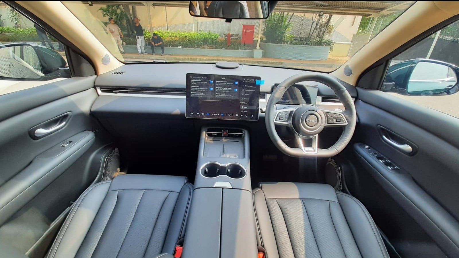 Mobil DFSK E5
