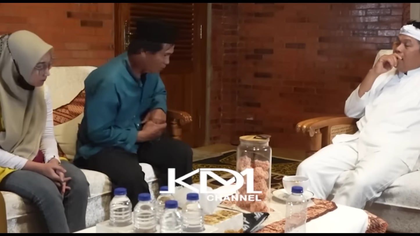 Dedi Mulyadi bersama ayah dan mantan istri Taufik Hidayat