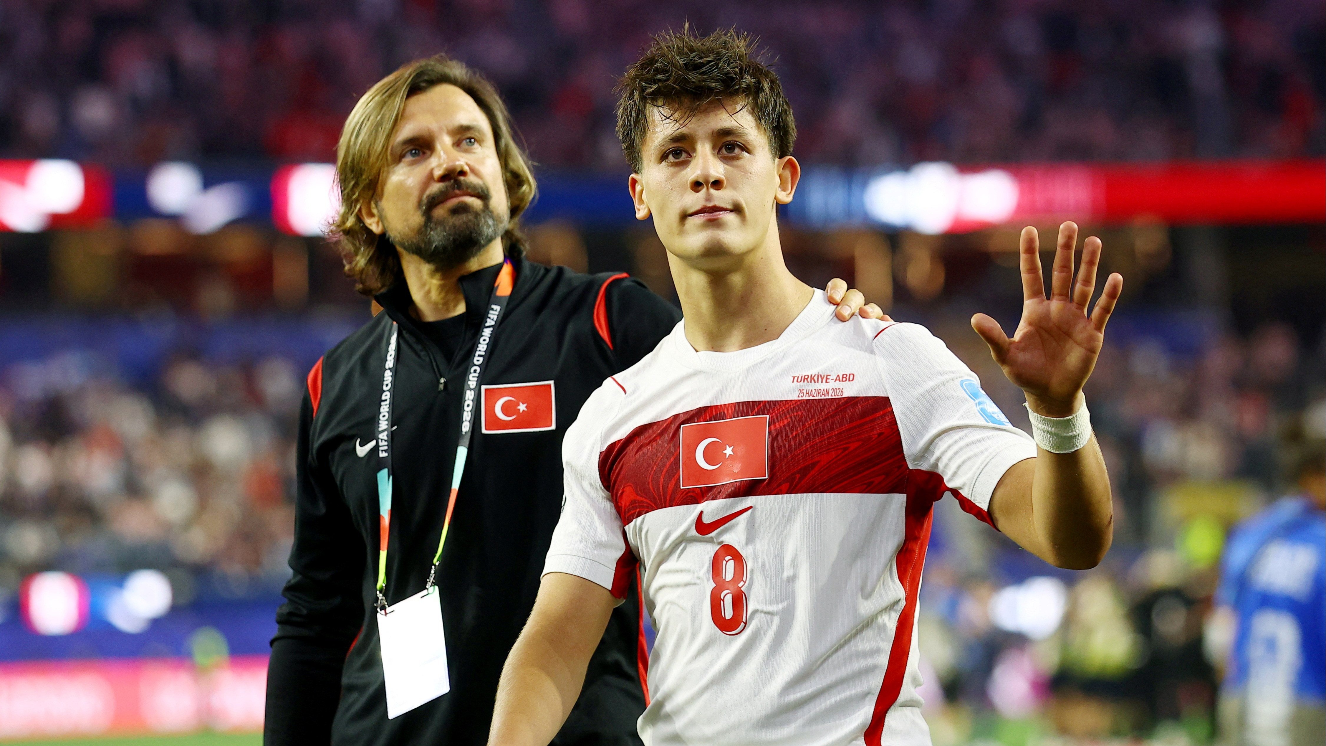 Arda Guler (kanan) usai laga Turki vs Amerika Serikat di Piala Dunia 2026