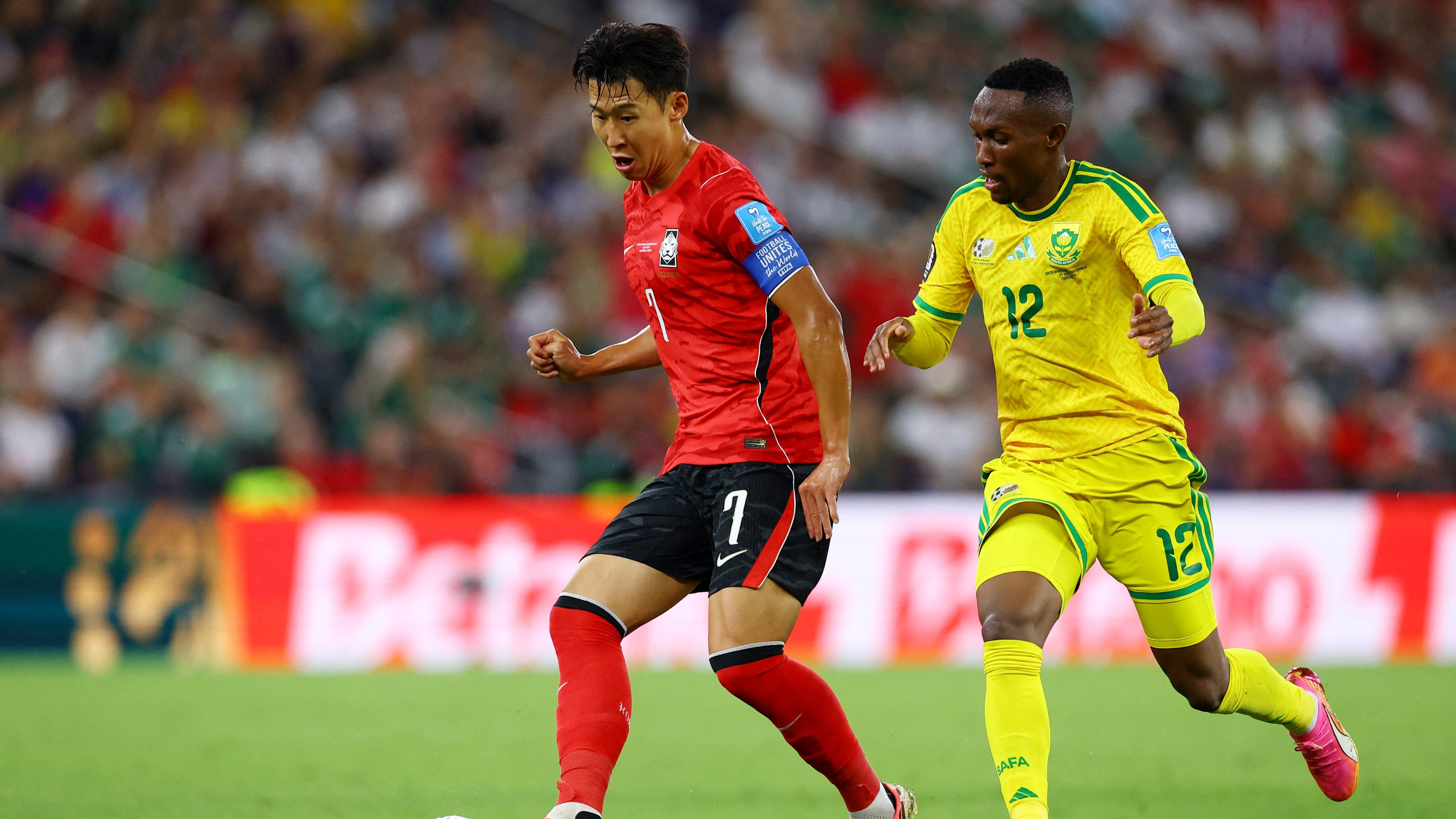 Pemain Timnas Korea Selatan dan Afrika Selatan, Son Heung-min dan Thapelo Maseko, di Piala Dunia 2026