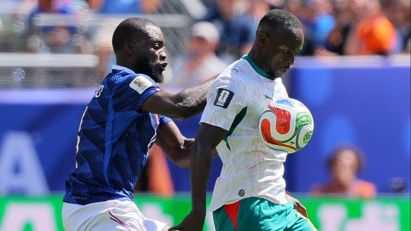 Sadio Mane (kanan) dalam laga Prancis vs Senegal di Piala Dunia 2026
