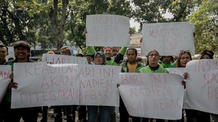 Dukungan mantan Menteri Pendidikan, Kebudayaan, Riset, dan Teknologi, Nadiem Makarim, di Pengadilan Tipikor, Jakarta Pusat, Selasa (30/6/2026)